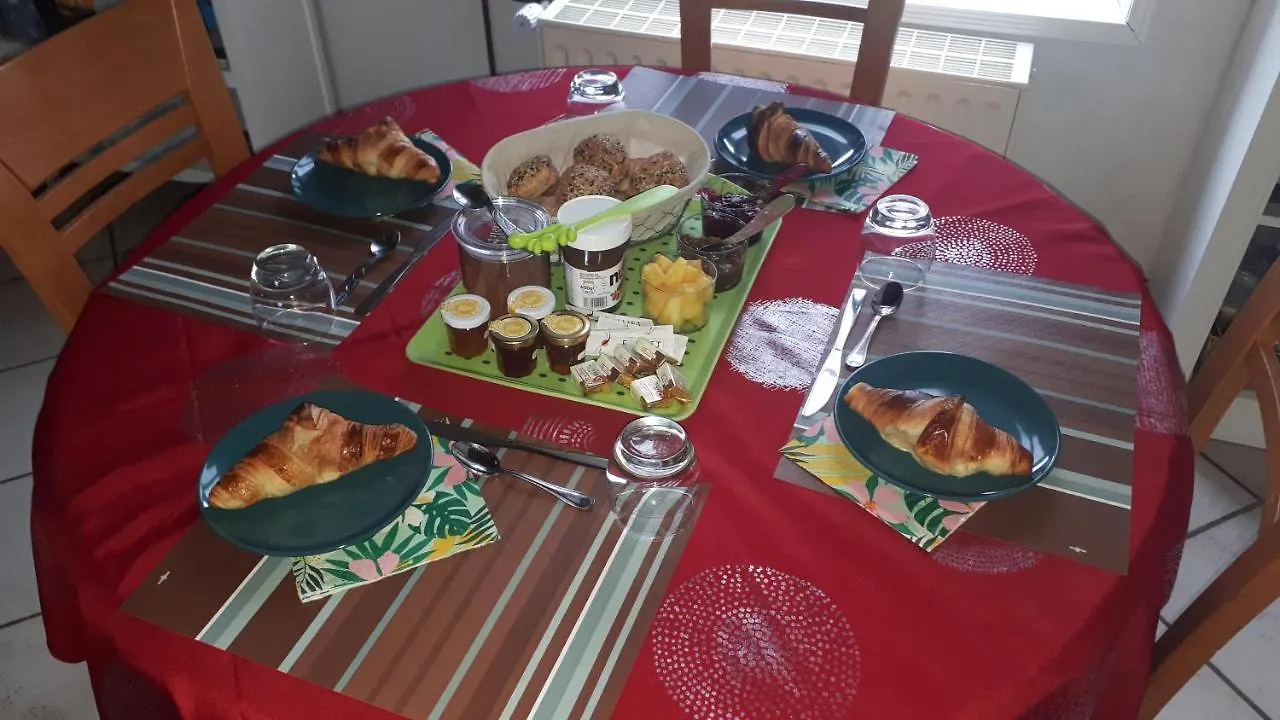 Appartement L'Arche D' Engel à Courpiere Séjour chez l'habitant