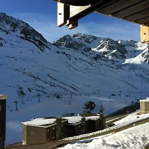 - 8 Personnes La Mongie